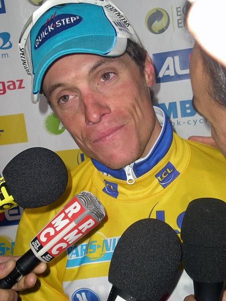 Sylvain Chavanel (Quick Step) speaks to the press.