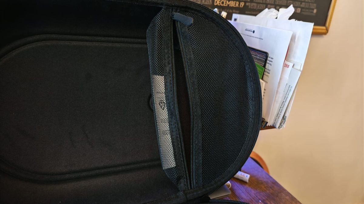 The zip pocket within the Syntech Hard Carrying Case for Quest 3