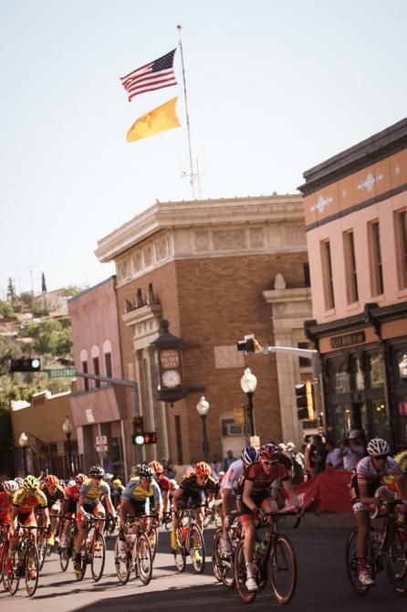 he mens field passes by the Silver City courthouse.