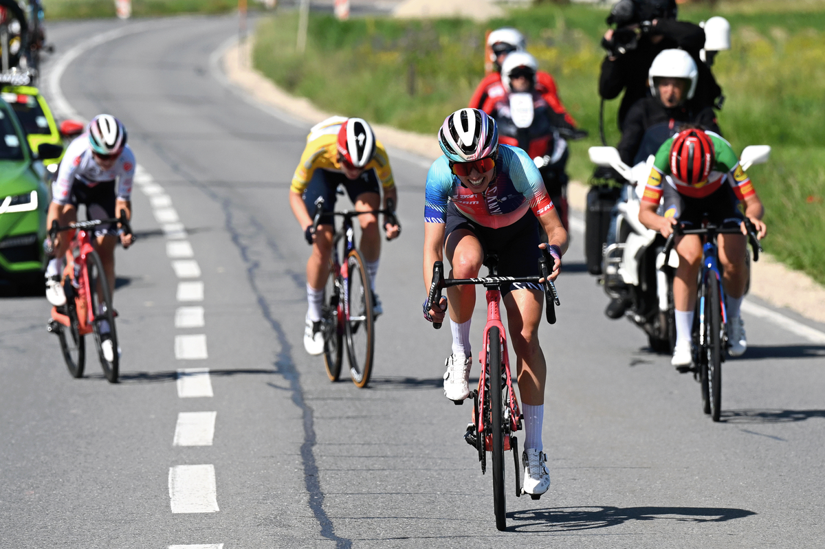 Niewiadoma attacks on stage 4 of the Tour de Suisse Women 2024