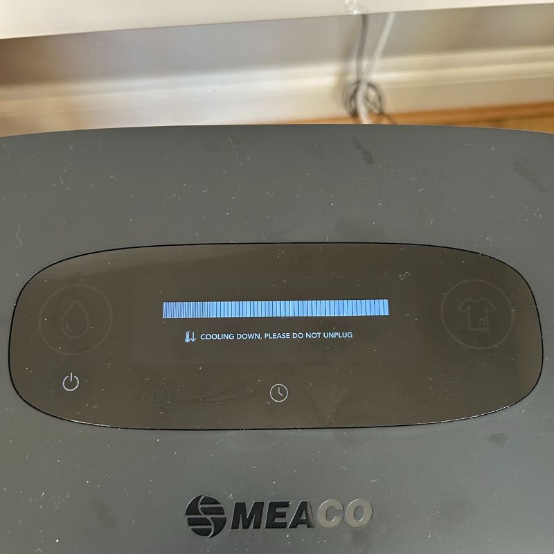 Meaco DD8L Pro Dehumidifer - cooling down period on LCD screen