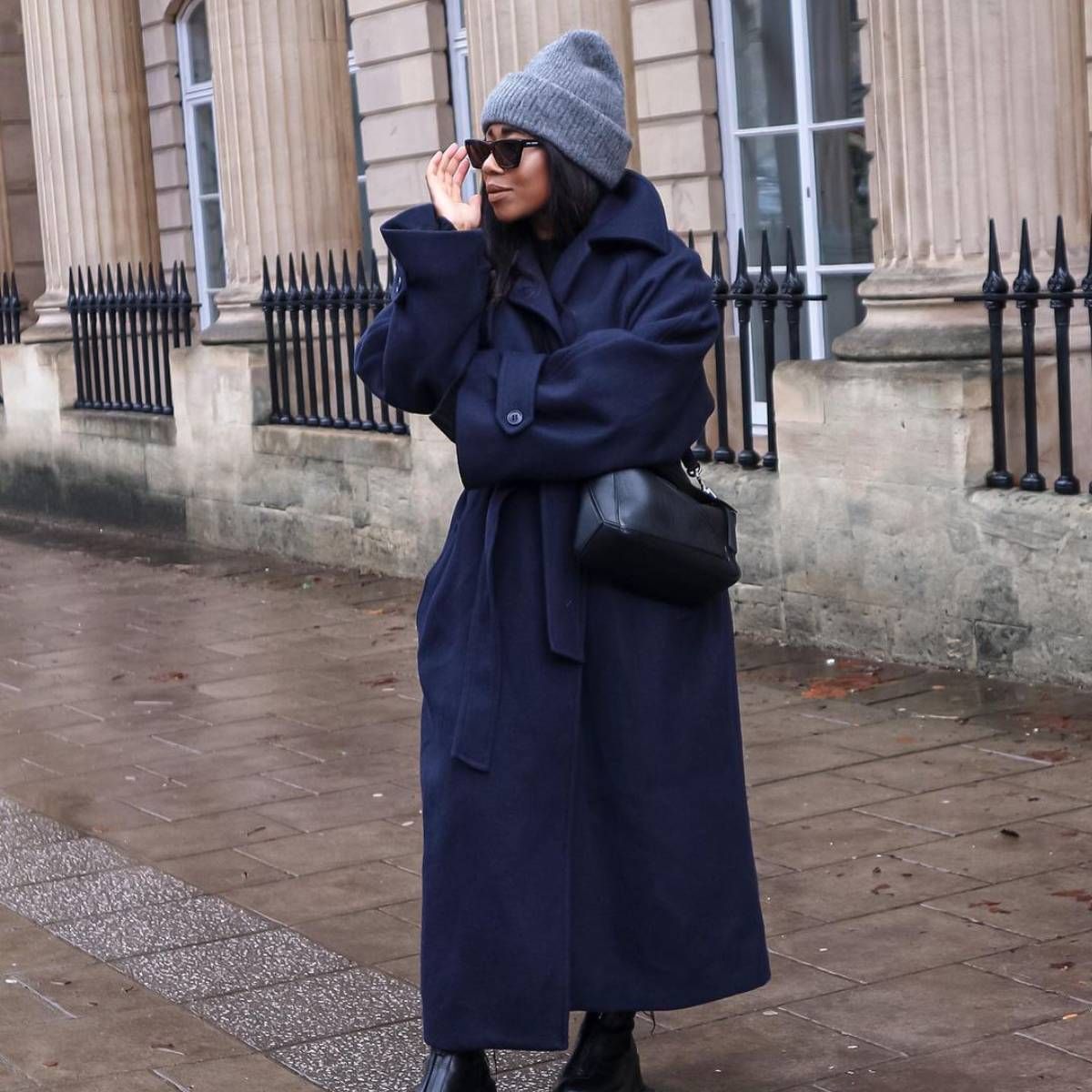 5 Chunky Boots Outfit Ideas to Copy This Winter If You’re Bored of Heeled Boots and Knee-Highs