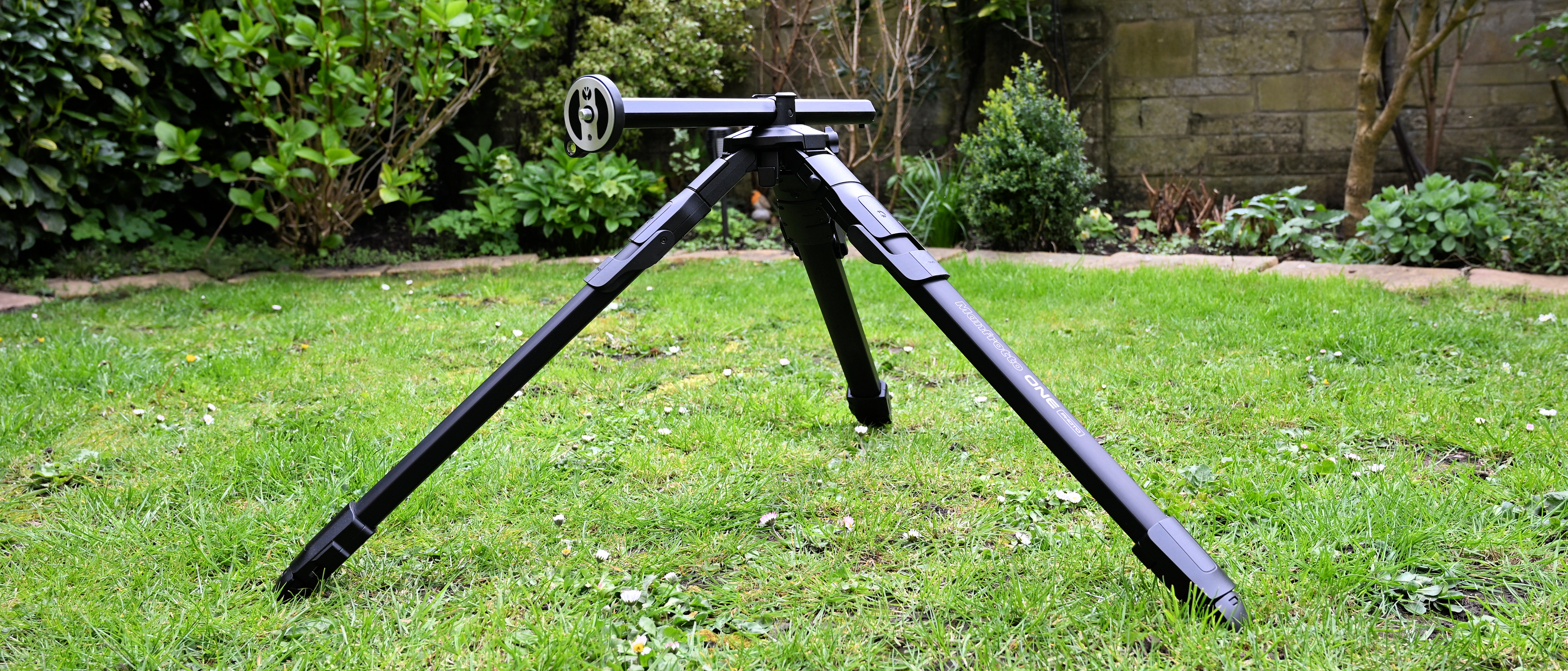 Manfrotto ONE Photo tripod product shot