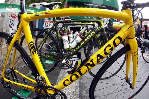 Voeckler's yellow Colnago bike