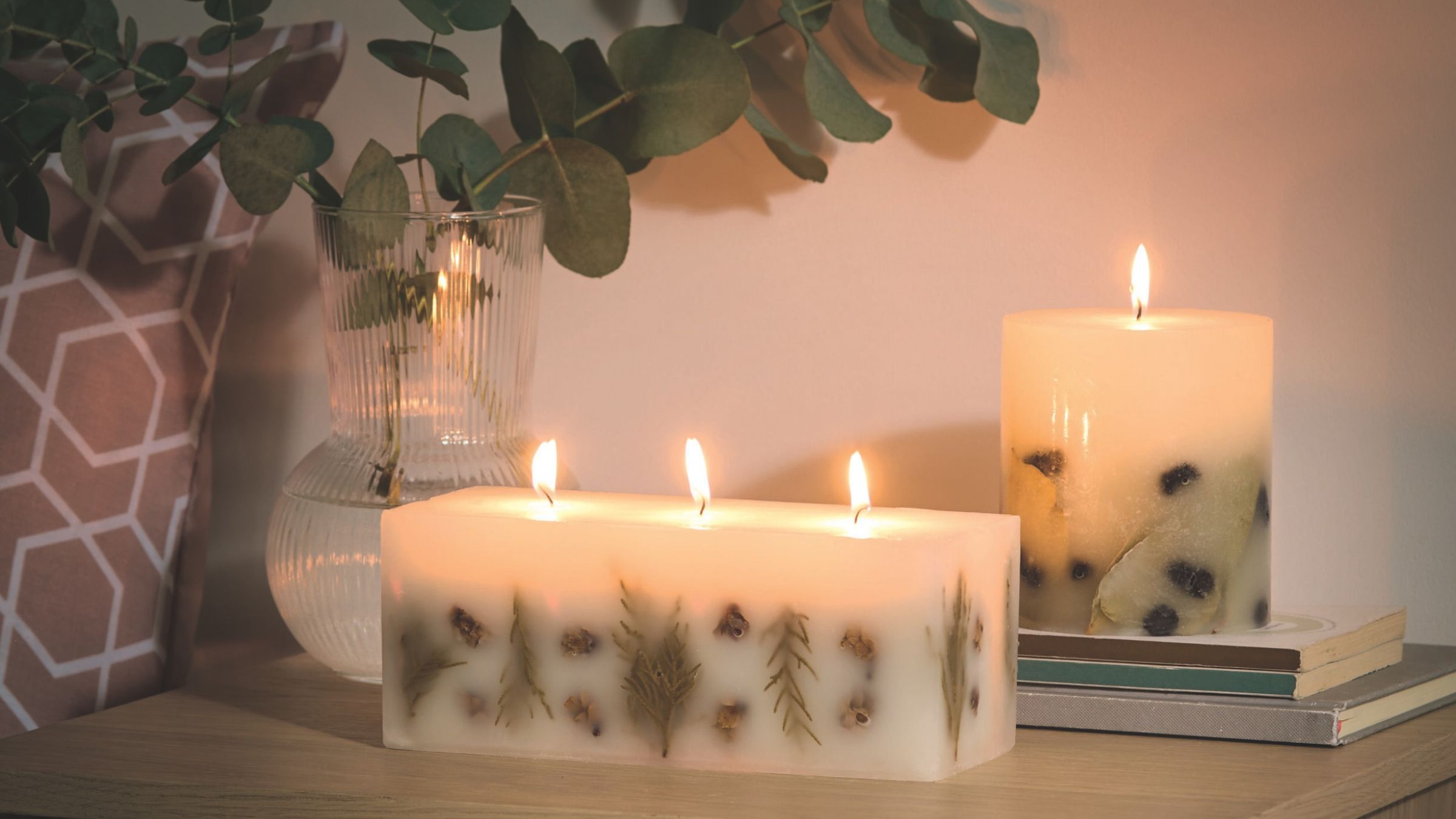Aldi's Christmas inclusion candles