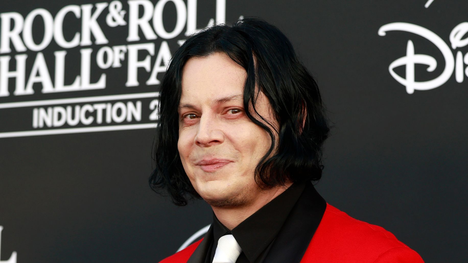 “I didn't say that I think her music was 'boring' or whatever click bait the net is trying to scrape together”: Jack White puts the record straight about Taylor Swift