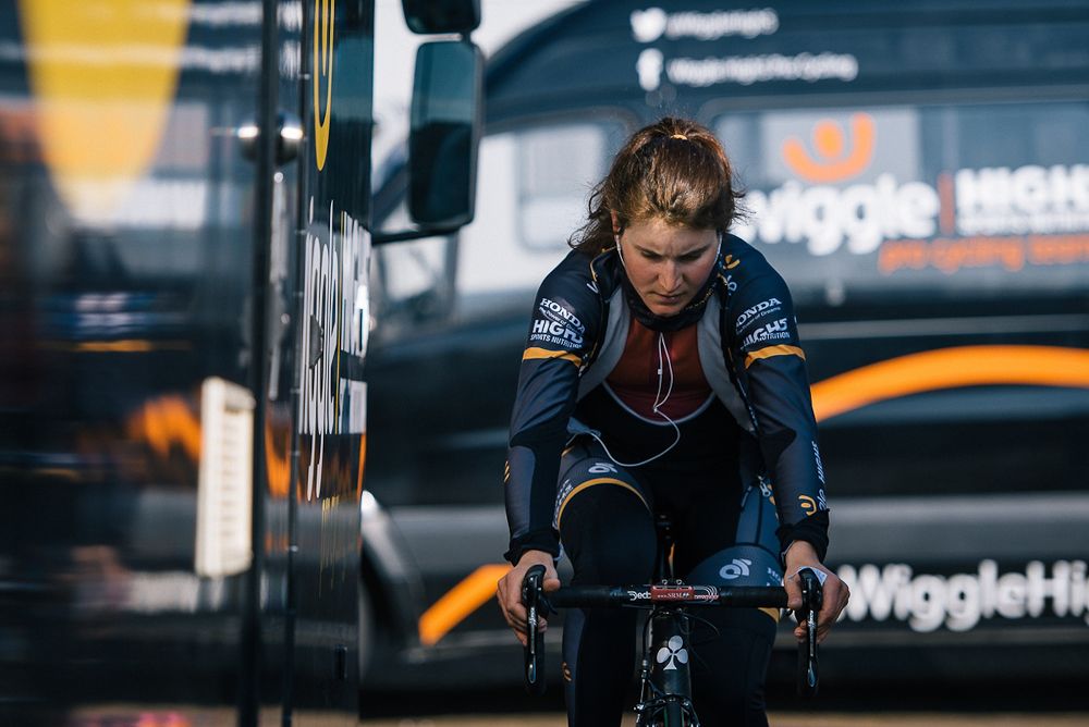 Elisa Longo Borghini finds a quiet spot between the motorhomes to warm up - Ronde van Drenthe 2016, a 138km road race starting and finishing in Hoogeveen, on March 12, 2016 in Drenthe, Netherlands.