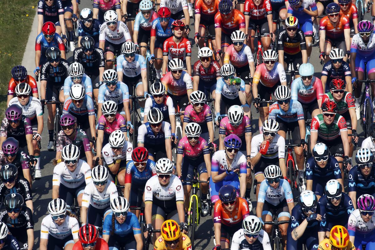 Women&#039;s WorldTour peloton 