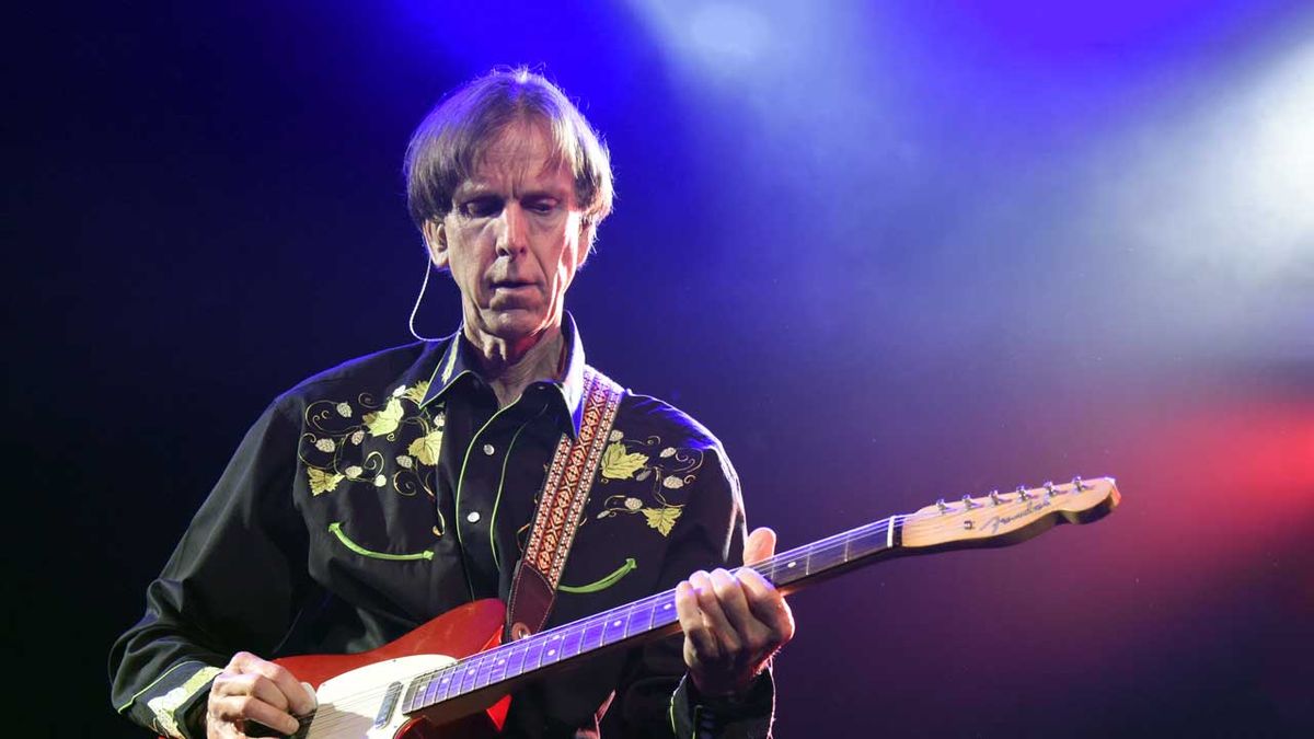 Tom Leadon onstage with the reformed Mudcrutch