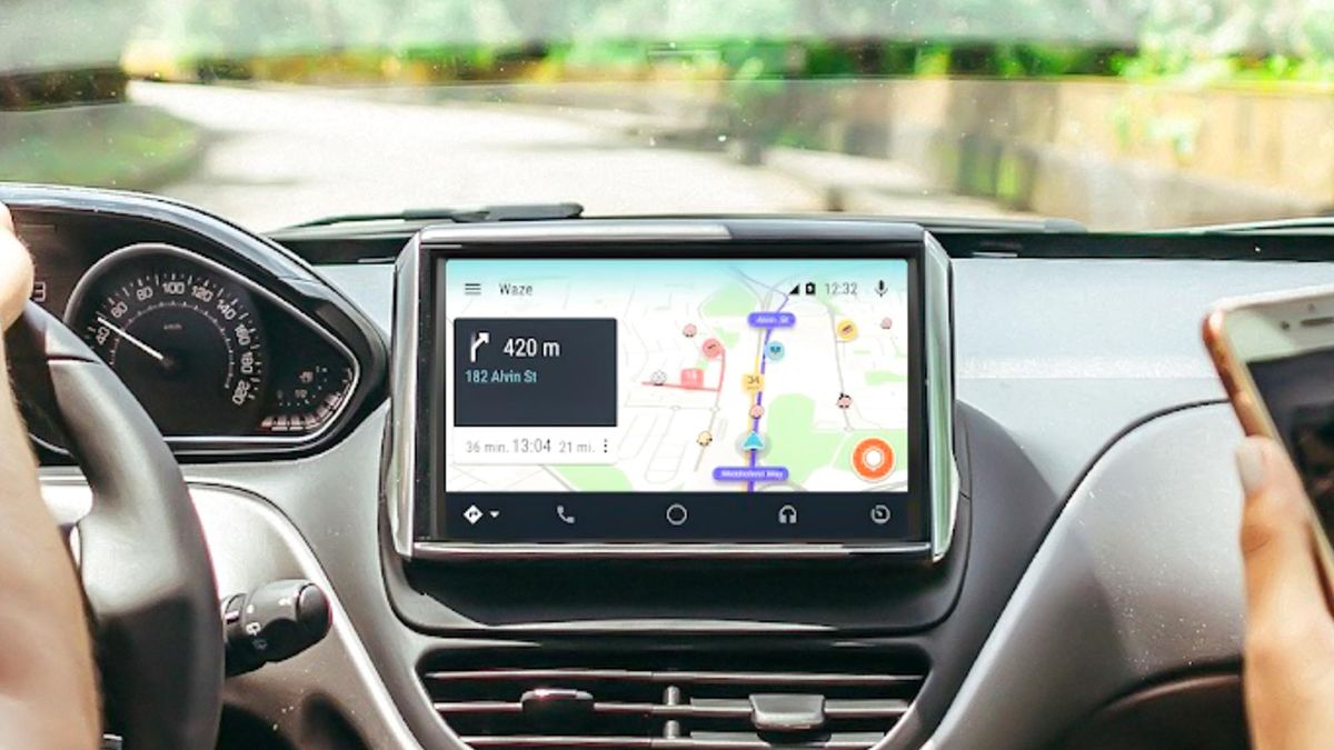 Waze directions in a car: Best Waze tips and tricks