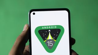 Android 15 logo on a green background