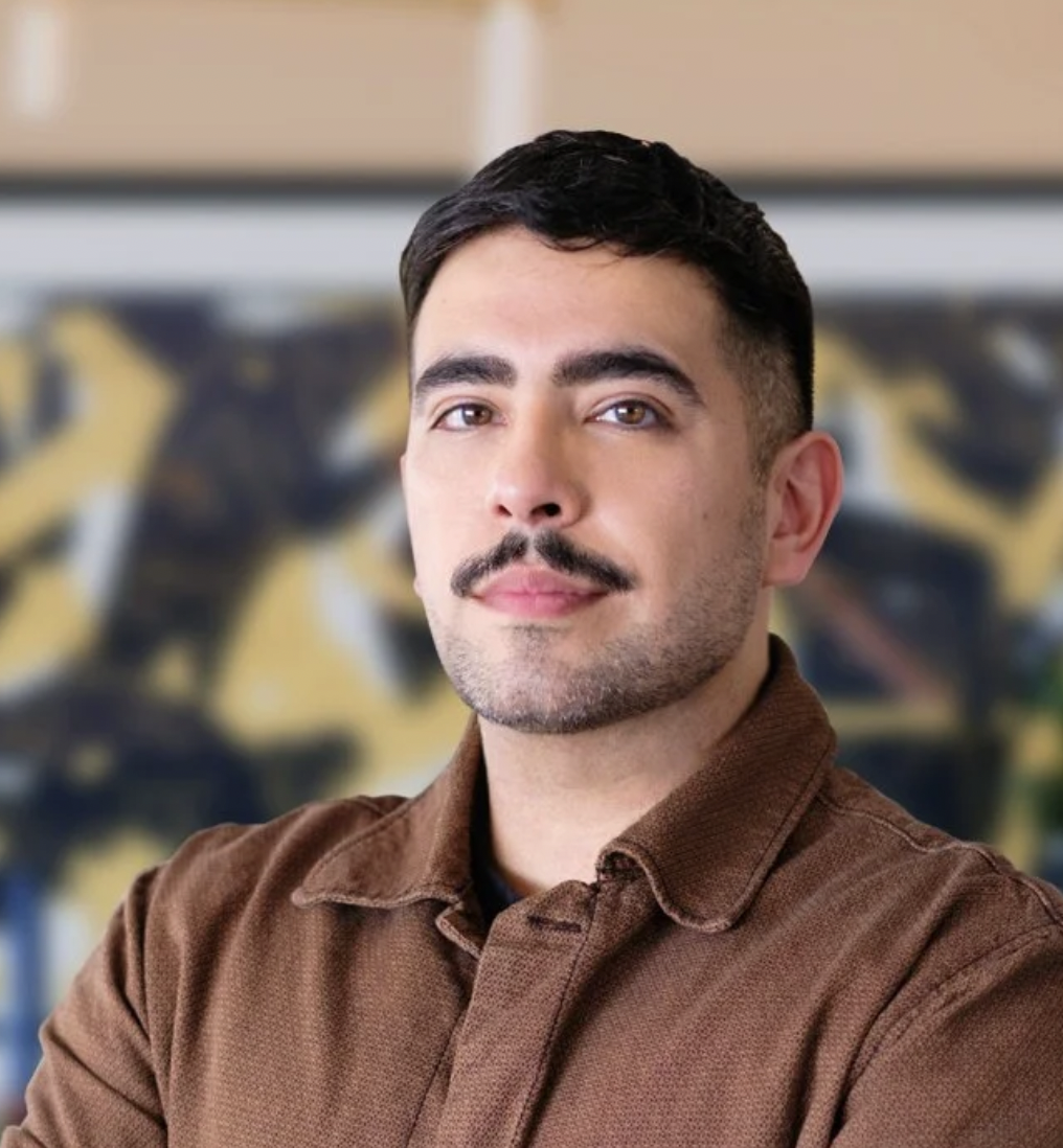 A headshot of Leo Cesareo