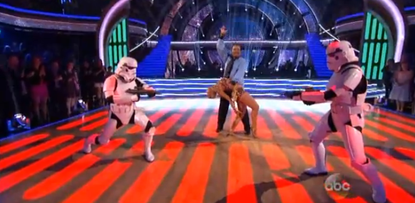 Count the ways that Billy Dee Williams' insanely awkward Star Wars-themed dance routine will make fans angry