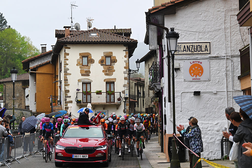 ANTZUOLA, SPAIN - APRIL 11: A general view of the peloton prior to the 65th Itzulia Basque Country 2026, Stage 6 a 135.2km stage from Goizper-Antzuola to Bergara / #UCIWT / on April 11, 2026 in Bergara, Spain. (Photo by Tim de Waele/Getty Images)