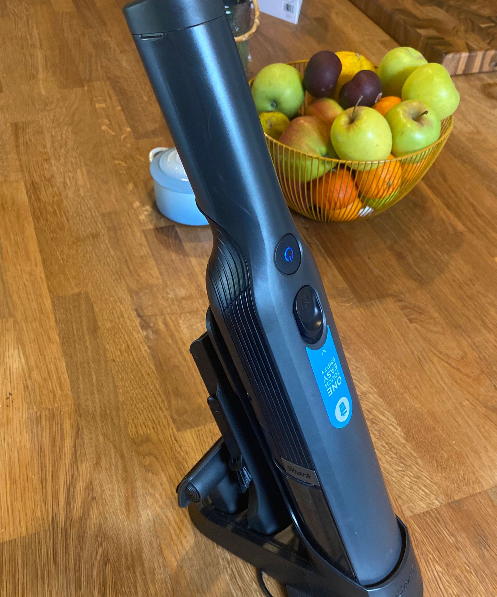 Shark Cordless Handheld Vacuum WV200UK review a handvac great for pets