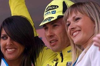 Pavel Tonkov on the Giro podium in 2004