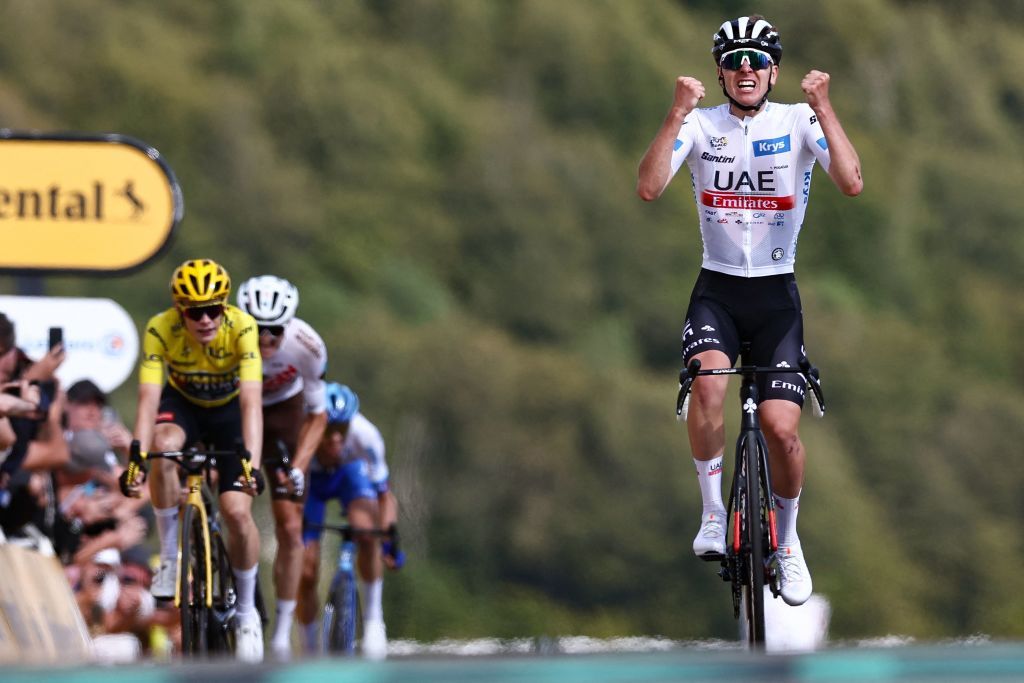Tadej Pogačar (UAE Team Emirates) wins stage 20 ahead of Feli Gall (AG2R-Citro&euml;n) and Jonas Vingegaard (Jumbo-Visma)