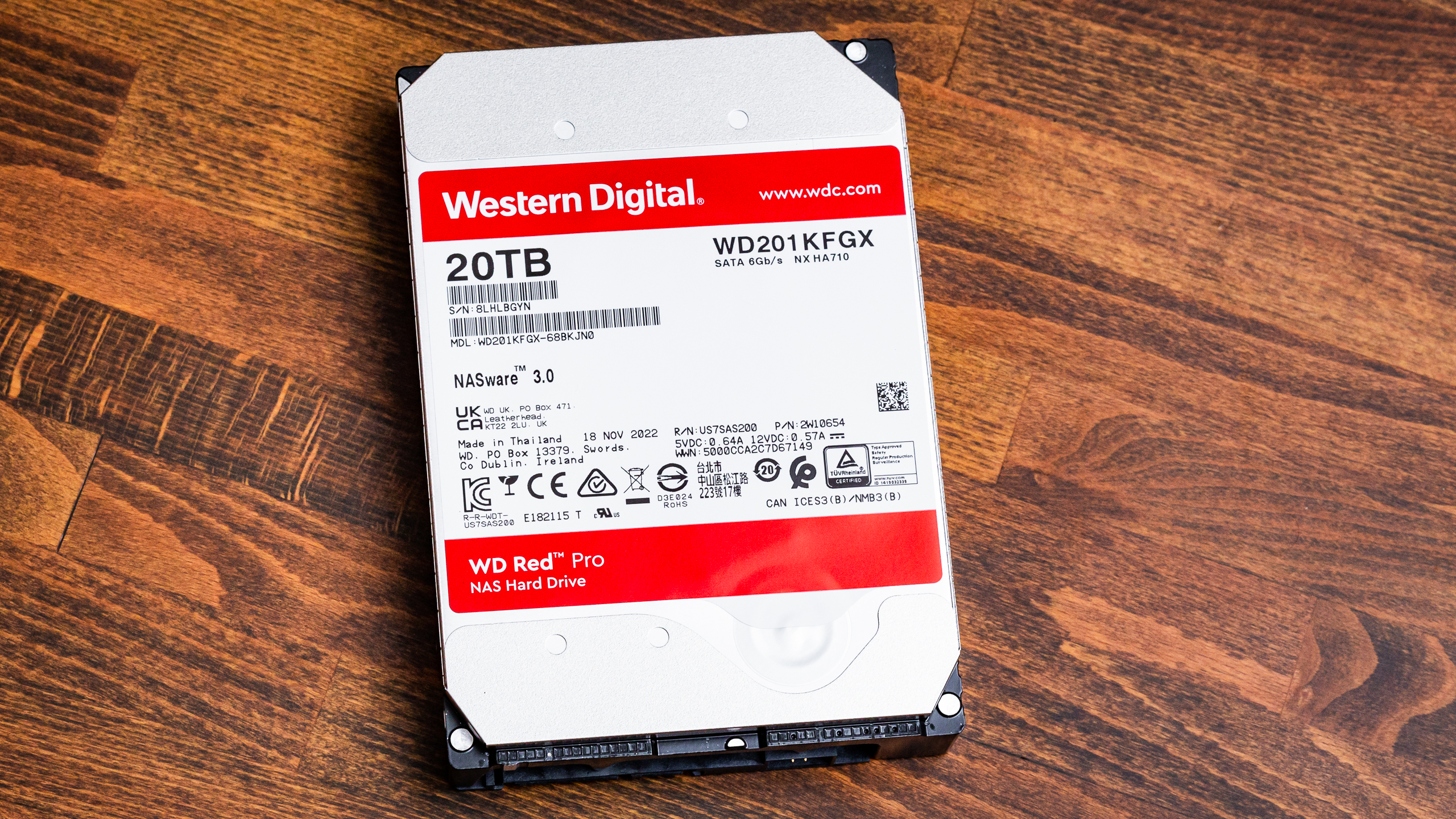 Hørehæmmet Et bestemt upassende Western Digital Red Pro 20TB HDD Review: OptiNAND on a Platter | Tom's  Hardware