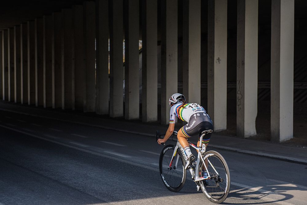 Lizzie Armitstead (Boels Dolmans) wins 2016 Omloop het Nieuwsblad - Elite Women