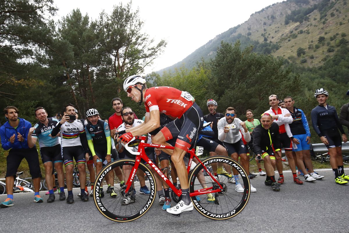 Bauke Mollema (Trek-Segafredo) on the attack