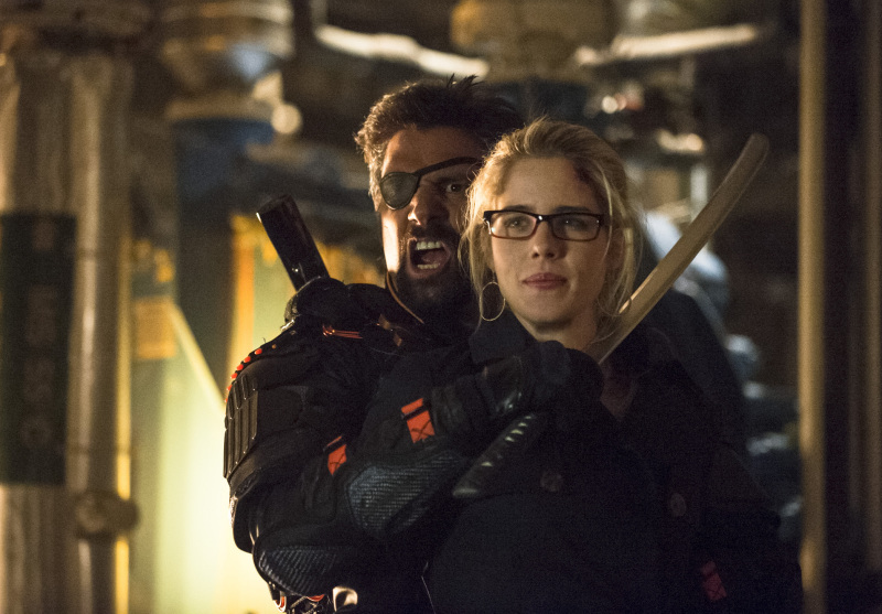 Arrow Season 2 Finale Trailer And Photos Show Heroes, Tension And Big ...