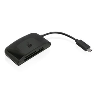 IOGEAR card reader