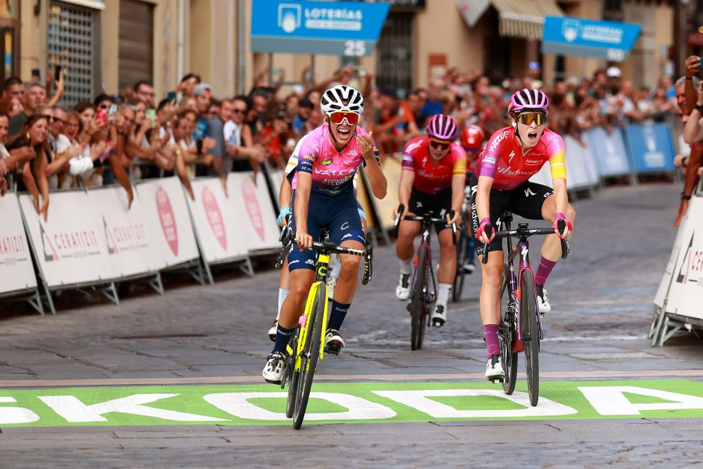 SEGOVIA SPAIN SEPTEMBER 10 LR Silvia Persico of Italy and Team Valcar Travel Service celebrates at finish line as stage winner ahead of Demi Vollering of Netherlands and Team SDWorx during the 8th Ceratizit Challenge By La Vuelta 2022 Stage 4 a 1604km stage from Palencia to Segovia 1005m CERATIZITChallenge22 UCIWWT on on September 10 2022 in Segovia Spain Photo by Gonzalo Arroyo MorenoGetty Images