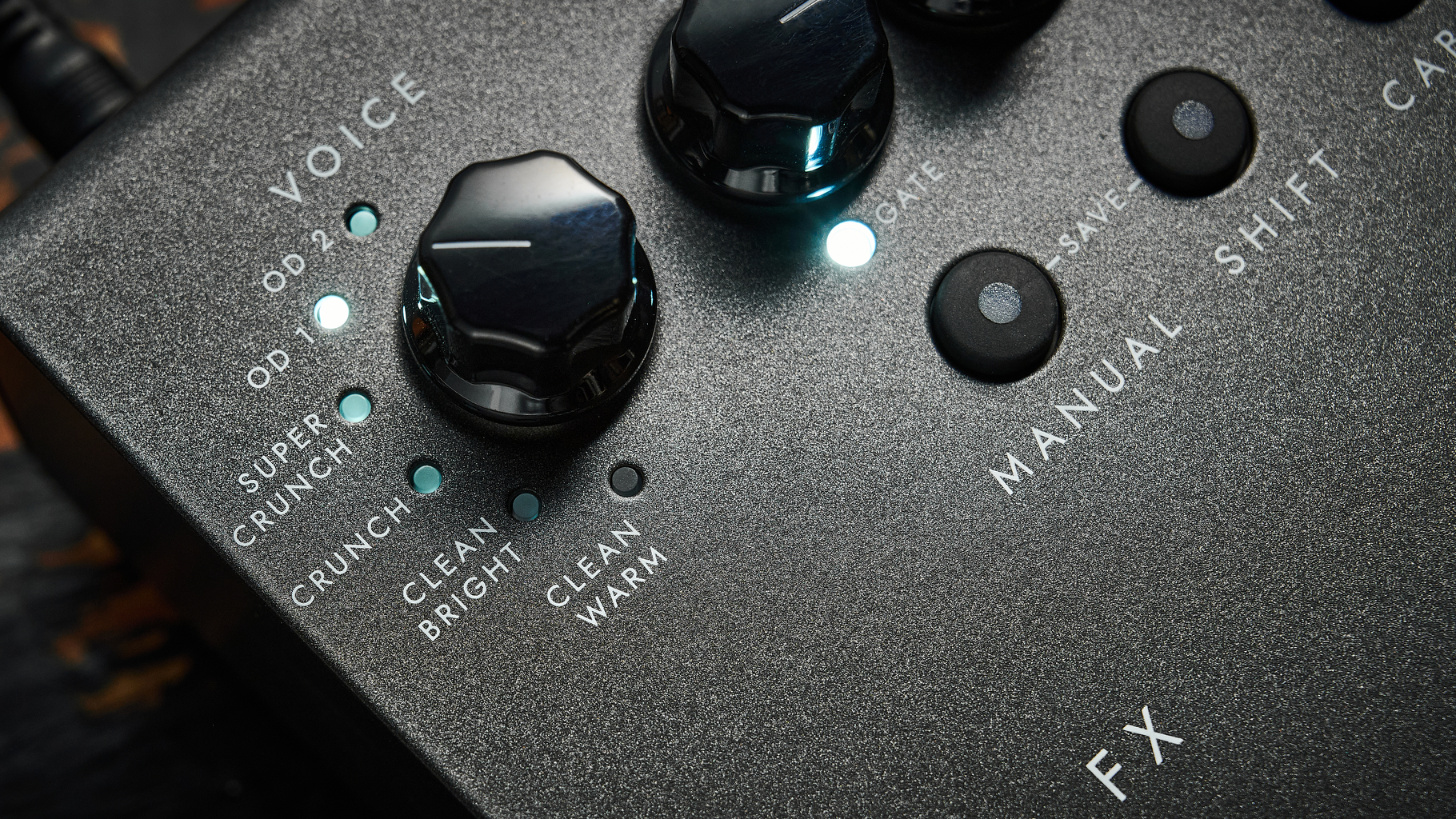 Close up of the 'voice' knob on the Blackstar ID:X Floor Three multi-effects pedal