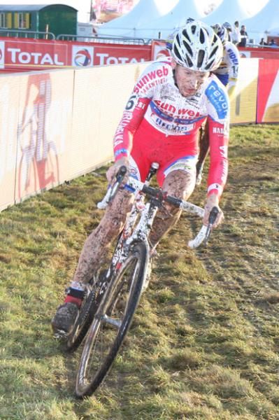 Kevin Pauwels (Sunweb-Revor) would finish as runner-up to Sven Nys for the second time this weekend.