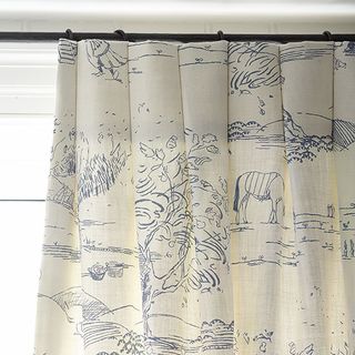 curtain with inverted pleats and rings