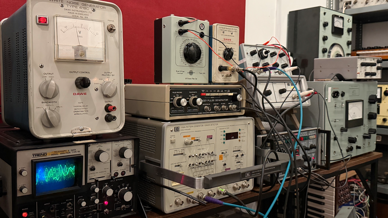 Cold War Synths