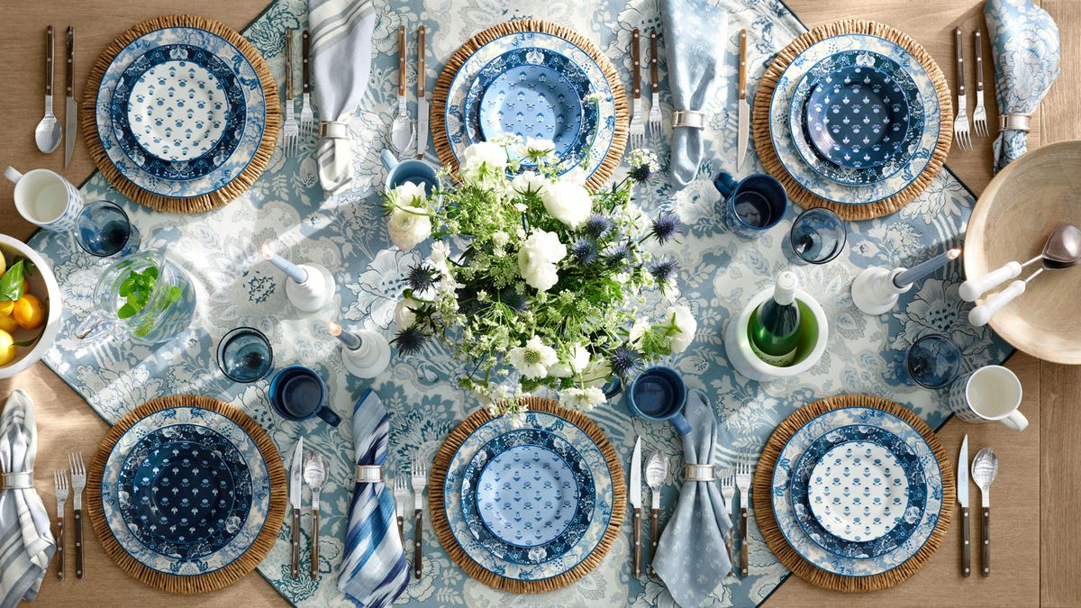 Kravet はデザイナーのみが利用できましたが、この新しい Pottery Barn とのコラボレーションはすべてを変えます