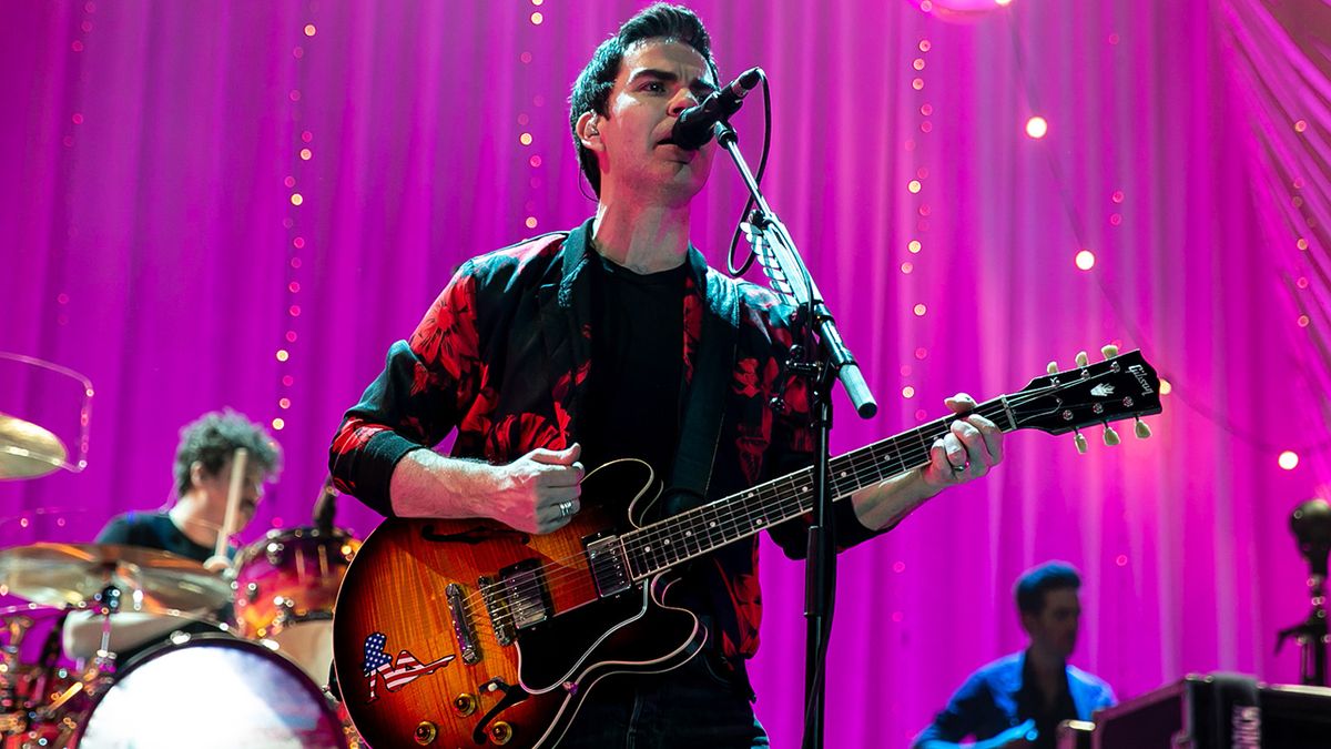 Kelly Jones onstage at Cardiff&#039;s Motorpoint Arena on Sunday night