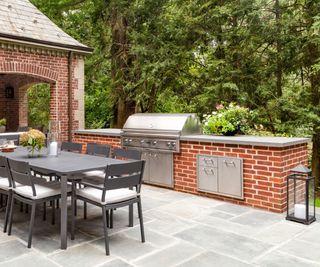 5 outdoor kitchen decor ideas for a personality-filled space |