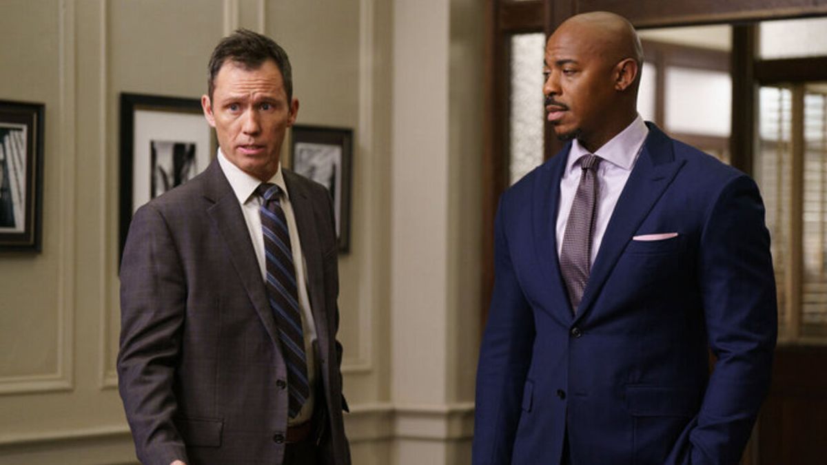 Law And Order Just Put A Surprising Spin On A Bloody Twist, So What ...