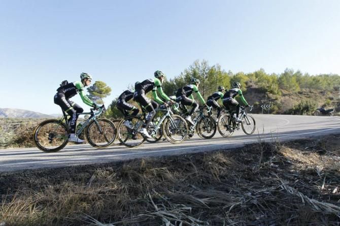 Team Belkin take in the sun on the south coast of Spain