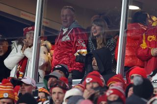 Taylor Swift with her family and Travis Kelce's parents in a private suite attending the AFC Divisional Playoff between the Houston Texans and the Kansas City Chiefs on January 18, 2025 in Kansas City.