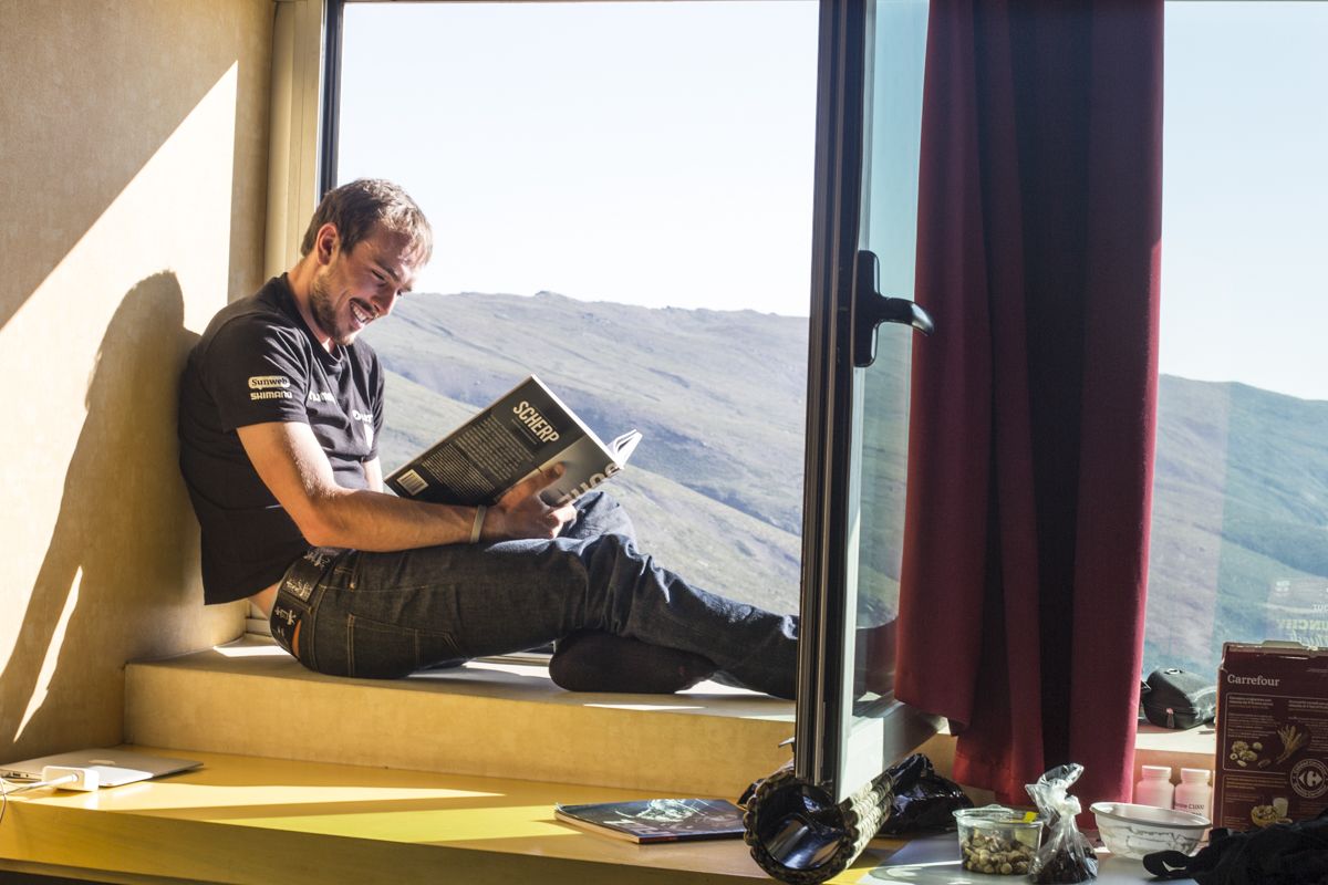Degenkolb takes a break after training