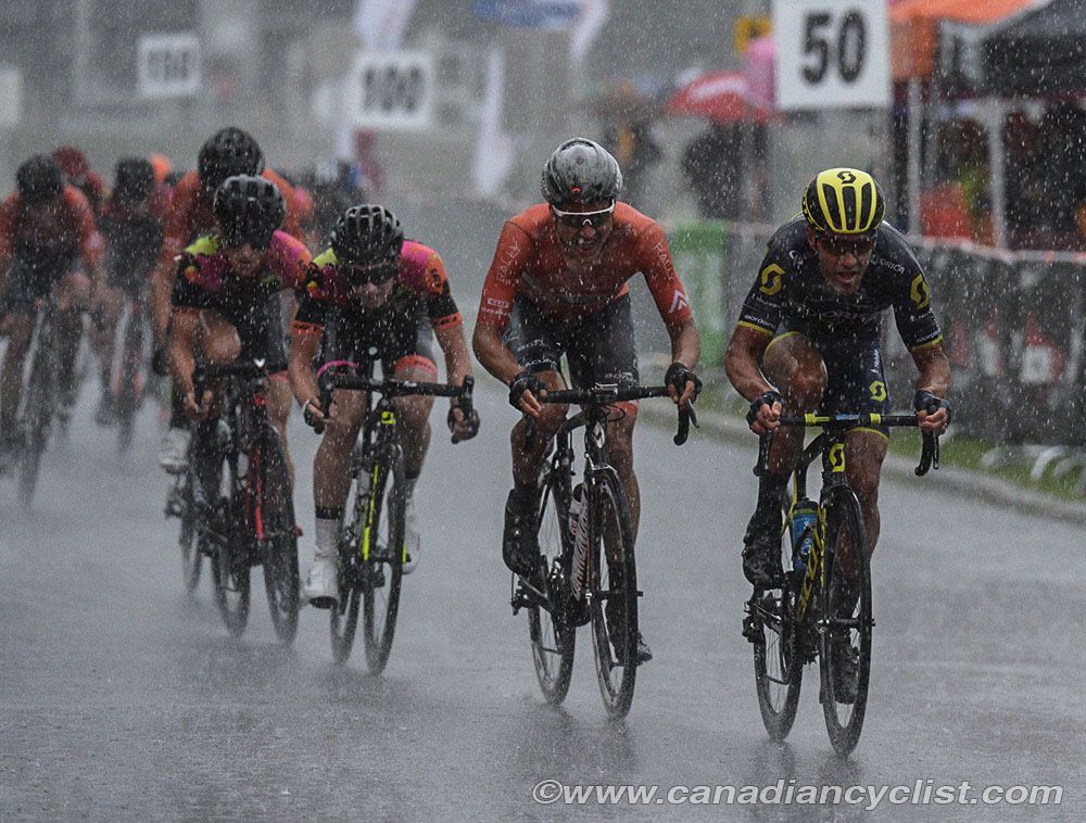 The heavy rain returned and Svein Tuft (Orica-Scott) goes on the offensive