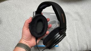 Over-ear headphones: Sennheiser HD 660S2