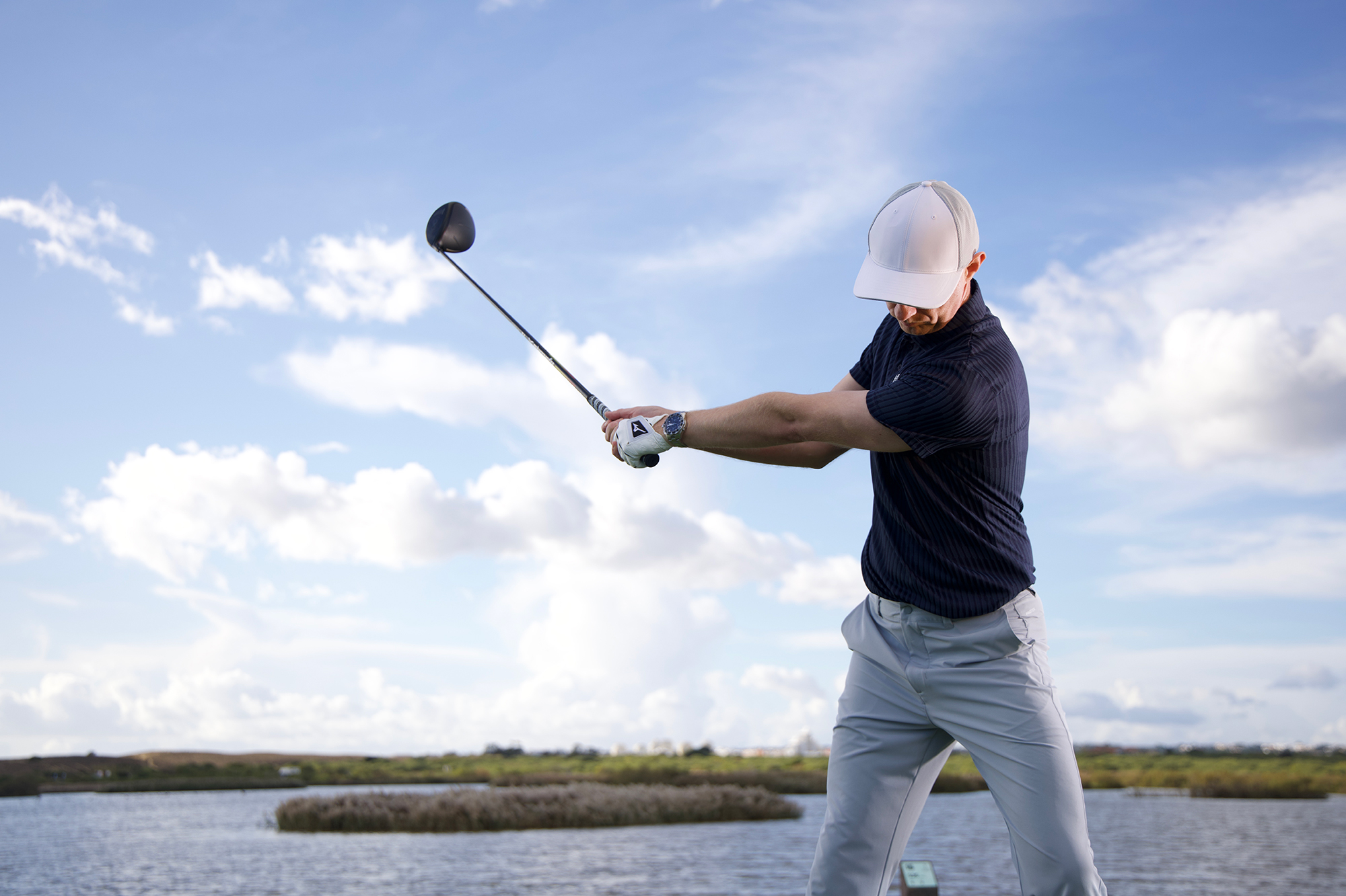 Ged Walters demonstrating the correct position of the trail arm which by cause and effect leads to the correct position of the lead arm in the golf swing