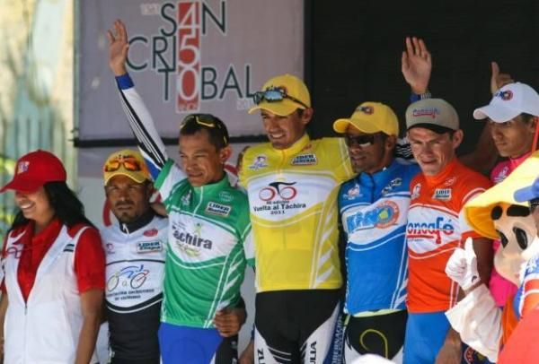 The jerseys after stage 8