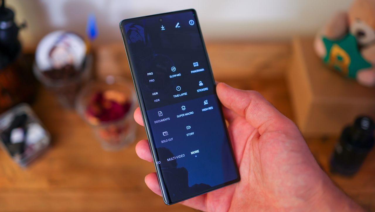 A photo of the Honor 70 smartphone