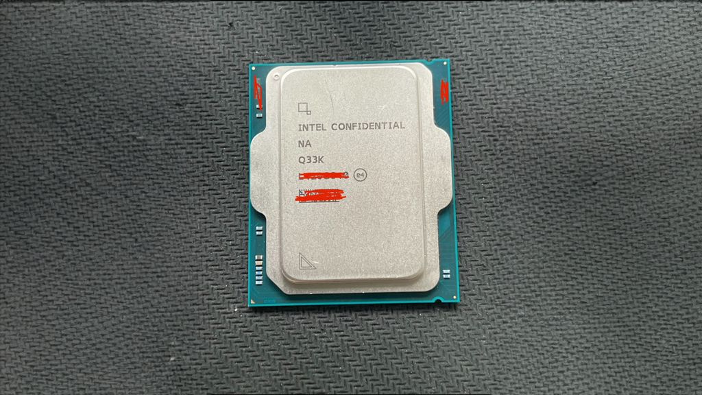 Intel Arrow Lake QS CPU pictured — 'Q33K' CPU is seemingly a Core Ultra