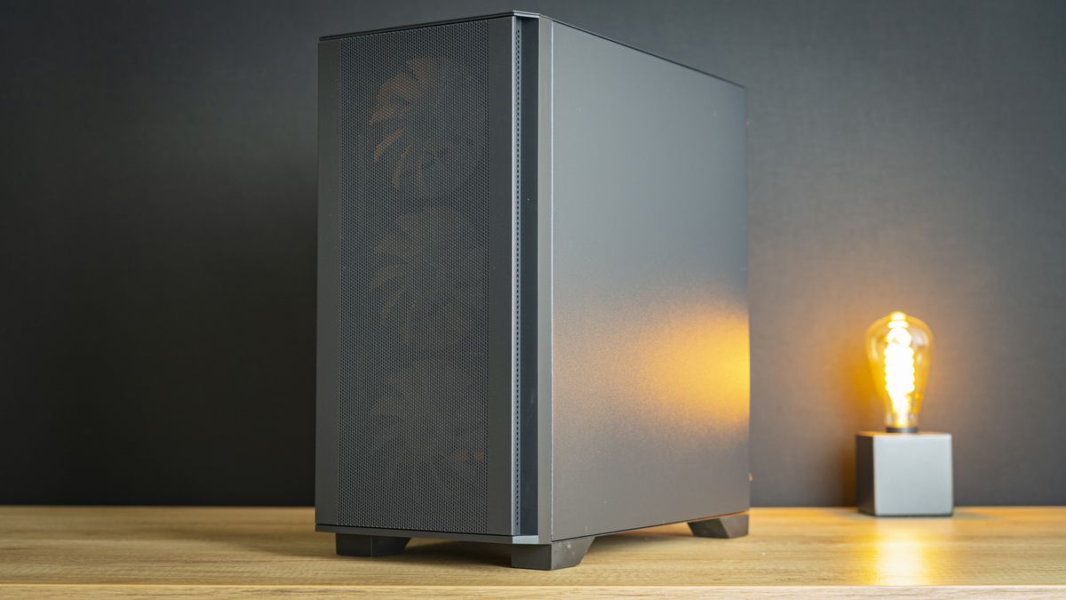 Montech Air 100