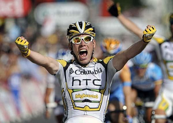 Mark Cavendish(Columbia-HTC) celebrates win number six of this Tour de France.