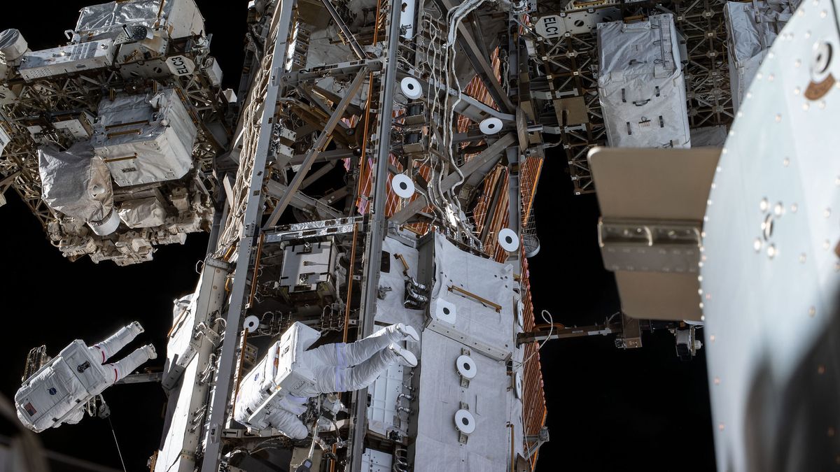 expedition 61 spacewalks gallery