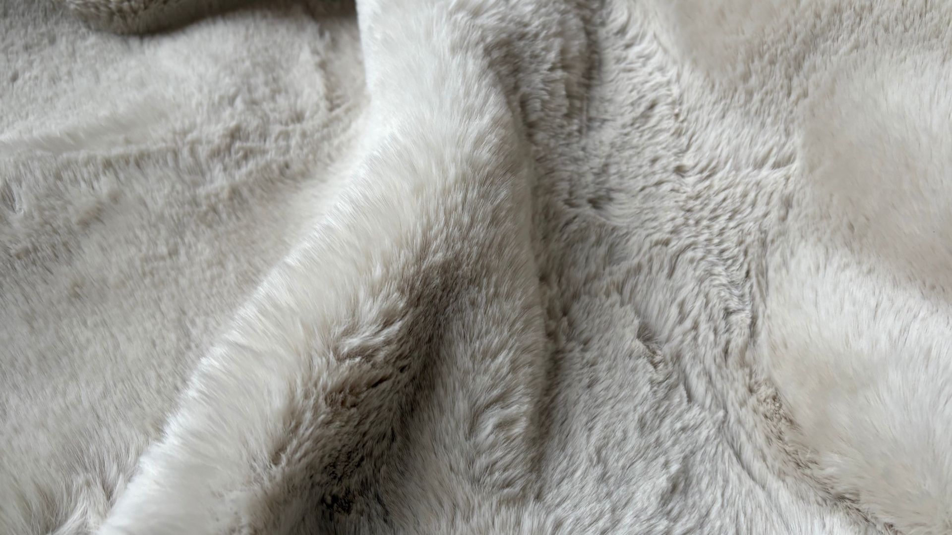 Testing The White Company Faux Fur Heated Throw