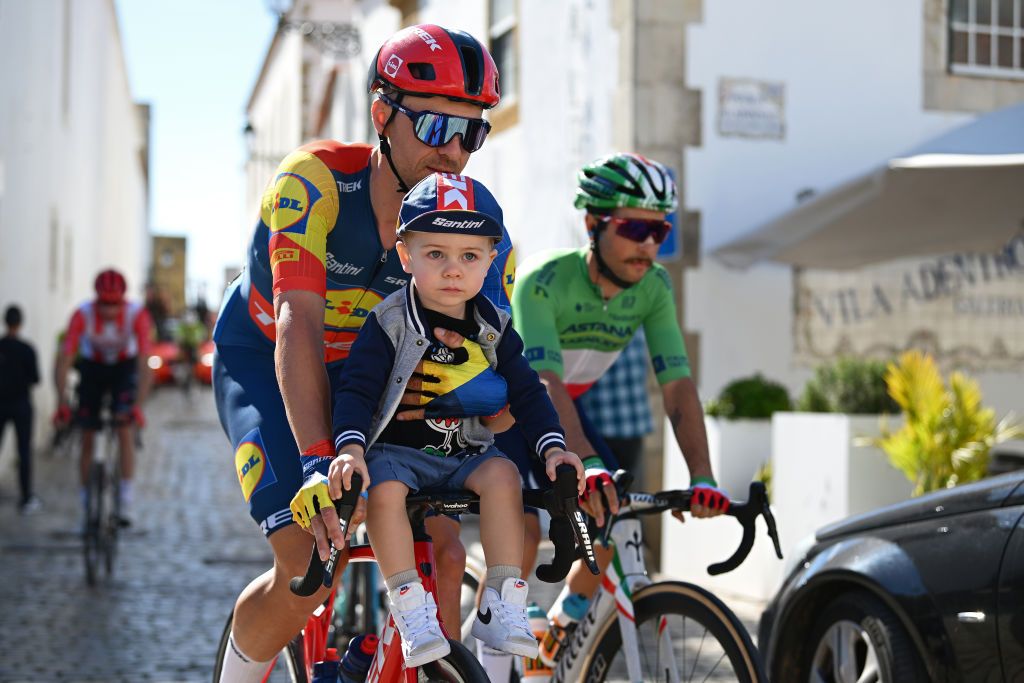 FARO PORTUGAL FEBRUARY 18 Edward Theuns of Belgium and Team Lidl Trek and his son prior to the 50th Volta ao Algarve em Bicicleta 2024 Stage 5 a 1658km stage from Faro to Alto do Malhao 514m on February 18 2024 in Faro Portugal Photo by Dario BelingheriGetty Images
