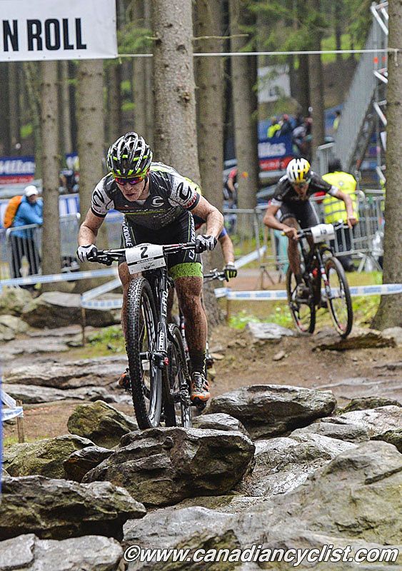 Anton Cooper (Cannondale Factory Racing XC) chases